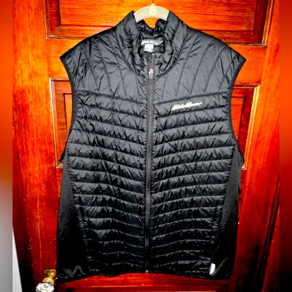 Men’s Puffer Vest- Eddie Bauer